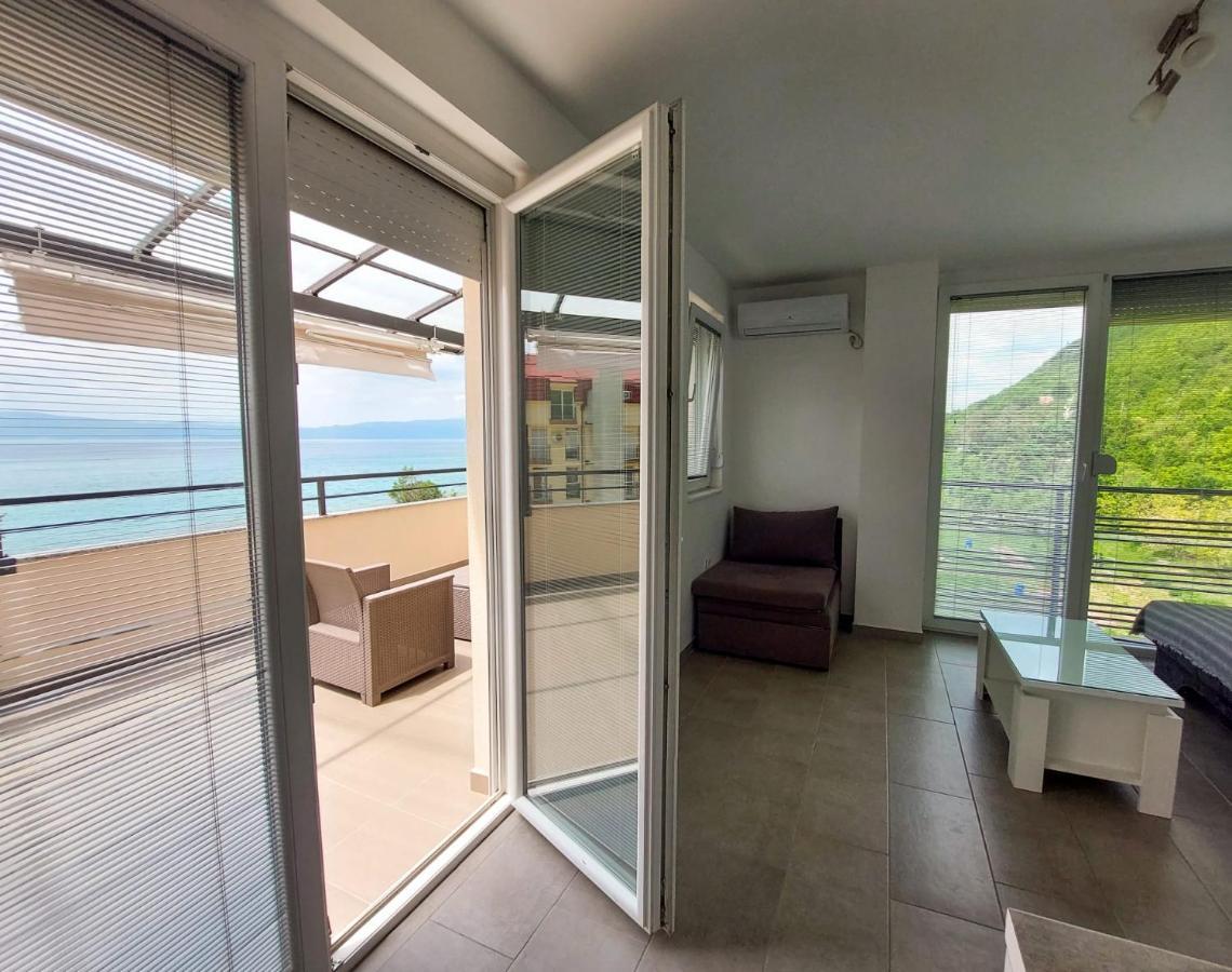 Apartment Ema Ohrid Esterno foto